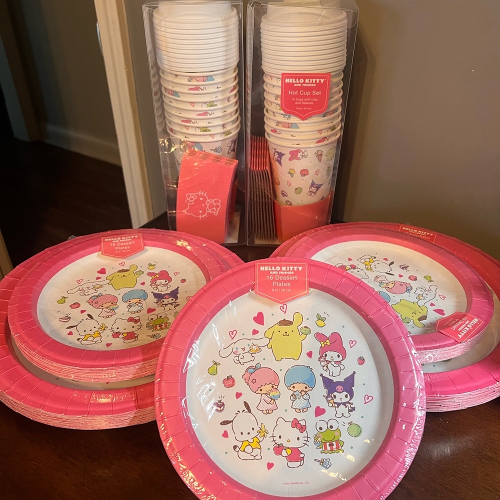 Hello Kitty Paper Plates and Hot Cups
